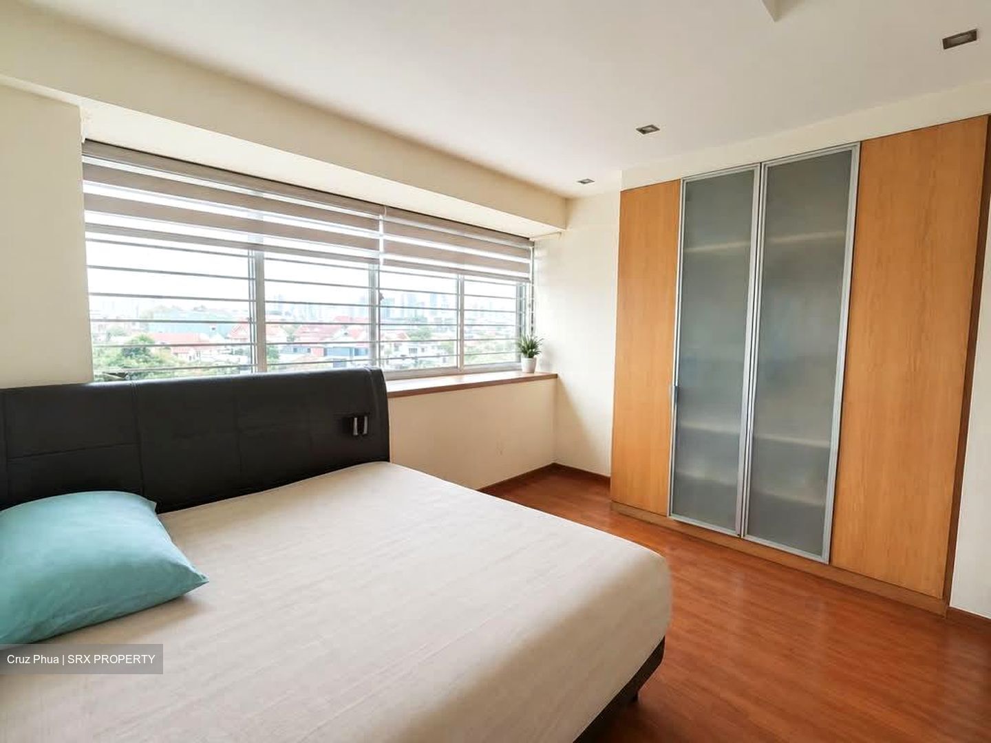 Golden Heights (D19), Apartment #553345281